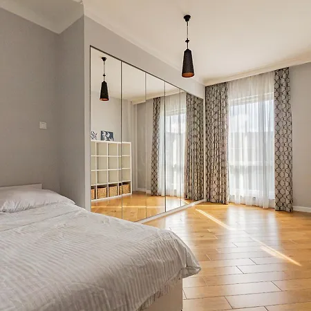 Glow Apartments, Zaspa, Dywizjonu 303 Apartment *