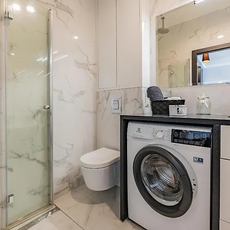 Glow Apartments, Zaspa, Dywizjonu 303 アパート *