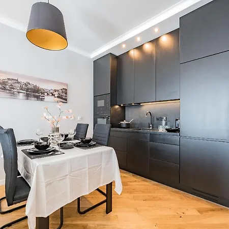 Glow Apartments, Zaspa, Dywizjonu 303 Apartament *