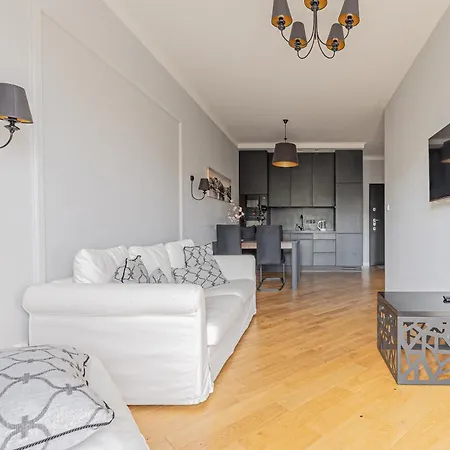 아파트 Glow Apartments, Zaspa, Dywizjonu 303 *