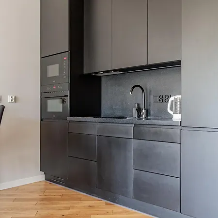 아파트 Glow Apartments, Zaspa, Dywizjonu 303 *