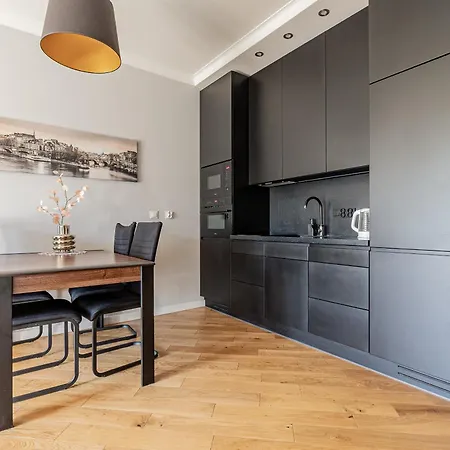 아파트 Glow Apartments, Zaspa, Dywizjonu 303