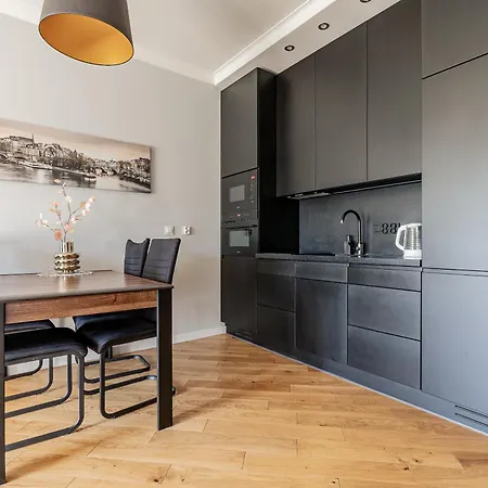 Glow Apartments, Zaspa, Dywizjonu 303