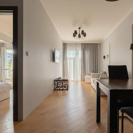 Glow Apartments, Zaspa, Dywizjonu 303